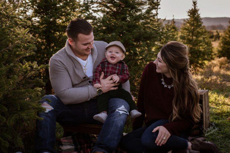 Hanover PA's Divino Pizzeria Founder Jason with his wife and child